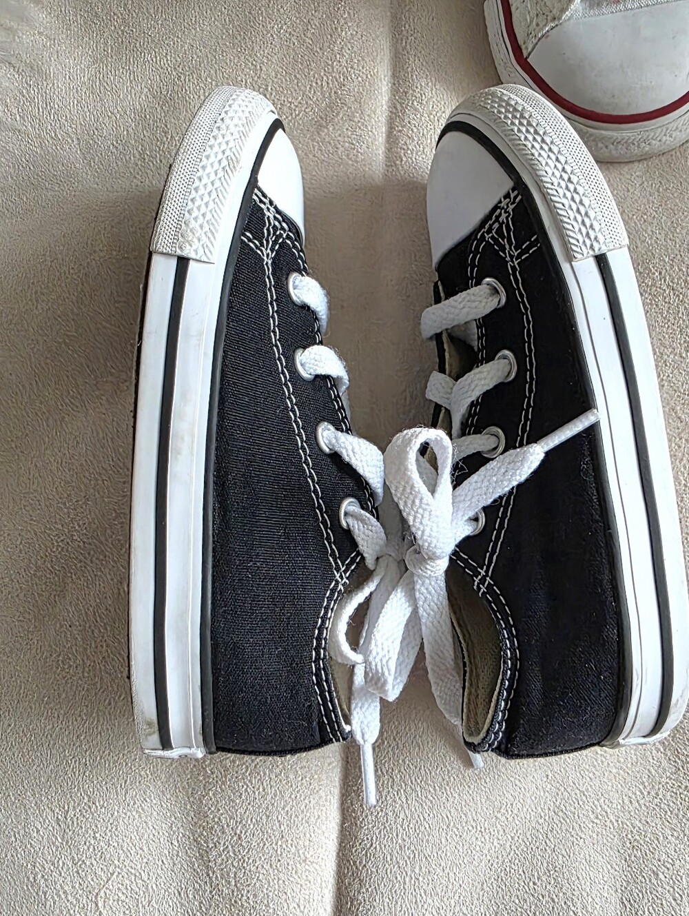 Black and White Toddler Converse Low Top Sneakers Both size 5 - Picture 7 of 13